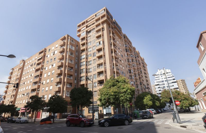 Foto 0fda2be8-ebd7-49ae-89c4-3ad84be822a8. Pis amb calefacció aparcament a Sant Llorenç - Zona Alfahuir Valencia
