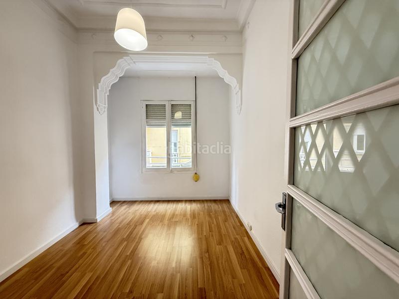 Foto 03cc6e3d-00c6-4deb-88e7-283151d7f3e7. Alquiler piso en Valencia - cl pintor vila prades 21 piso en alquiler con terraza en zona extramurs en Valencia