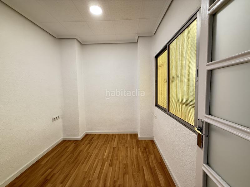 Foto 580e2197-c39d-499c-a03e-d78d3dc96b1a. Alquiler piso en Valencia - cl pintor vila prades 21 piso en alquiler con terraza en zona extramurs en Valencia