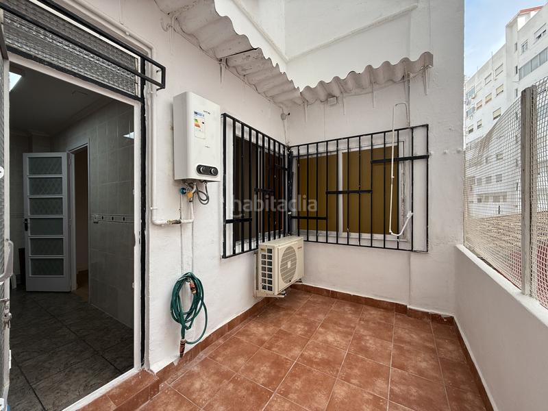 Foto 76ac2b90-e027-4b44-853d-3744f43f2d56. Alquiler piso en Valencia - cl pintor vila prades 21 piso en alquiler con terraza en zona extramurs en Valencia