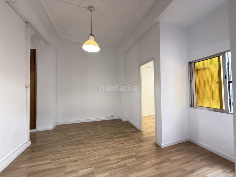Foto 873e9b94-e200-4152-8247-a6c6631f6bef. Alquiler piso en Valencia - cl pintor vila prades 21 piso en alquiler con terraza en zona extramurs en Valencia
