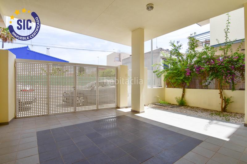 Foto 23ab1b03-e9ae-40eb-8288-0827b642a654. Casa vivienda adosada de 3 dormitorios, terraza y vistas al mar, en la playa de xilxes en Chilches