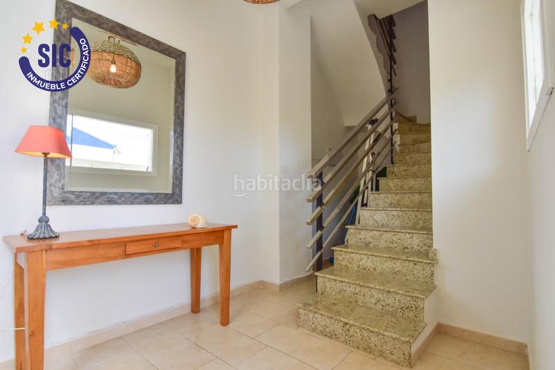 Foto d6d42661-e194-4827-80bf-6cc870afb2b2. Casa vivienda adosada de 3 dormitorios, terraza y vistas al mar, en la playa de xilxes en Chilches