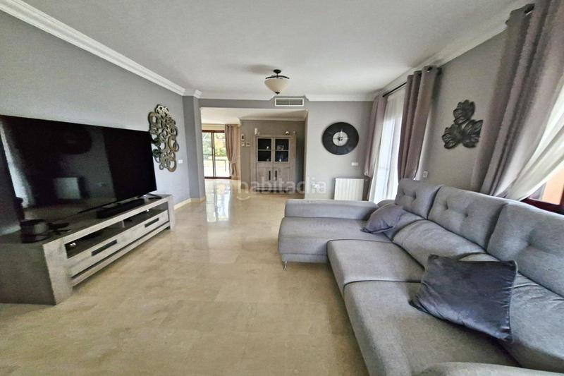 Foto 76910f48-70d7-471b-8d44-da203a12e8b1. Chalet mit parking pool in Coín