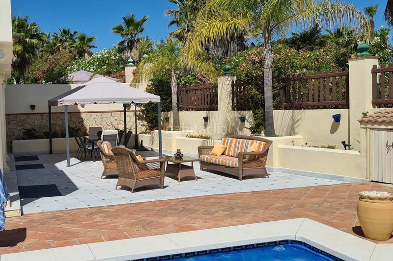 Foto b0252982-7ee8-4aa4-9598-a62067acf051. Chalet mit parking pool in Coín