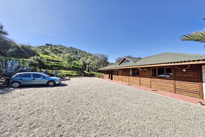 Foto 048c427e-abda-47dd-9195-a996ed928fbe. Masia amb aparcament piscina a Coín