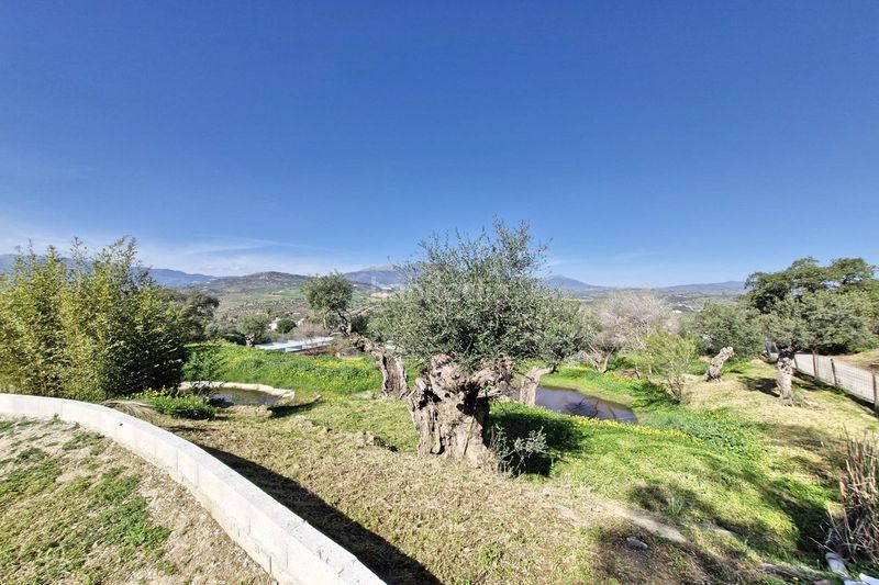 Foto f80b246e-6888-4695-9ddd-4f07ae6e44ae. Masia amb aparcament piscina a Coín