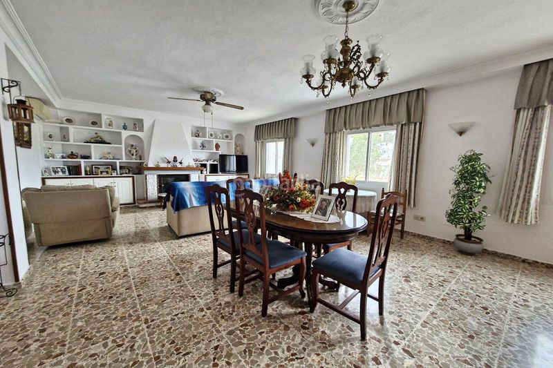 Foto 563805b6-dde0-4422-90e9-70c384200332. Casa adossada amb aparcament a Guaro