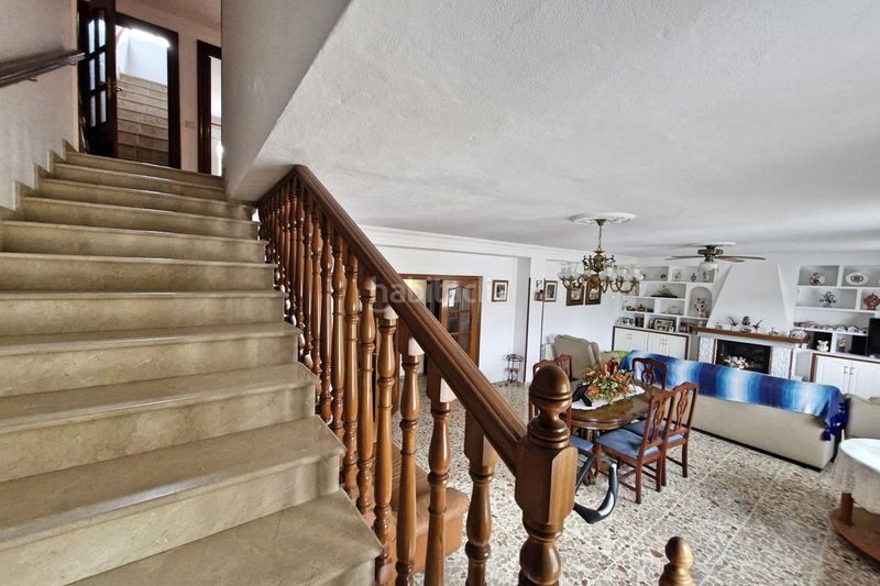 Foto f8297c26-b8f4-450b-af58-2d76c8603215. Casa adossada amb aparcament a Guaro