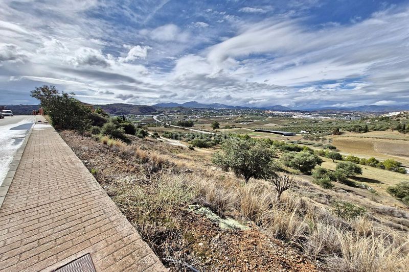 Foto ad64447a-042f-43fd-aa71-36e5b740490c. Terreny residencial a Coín