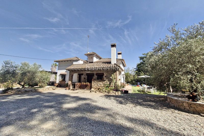 Foto 95093436-d8da-4226-831b-79aa0b8a64ad. Masía en Coín