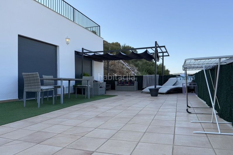 Foto ae0c9dbe-a1c9-41eb-8f15-28ee4c922851. Chalet en Coín