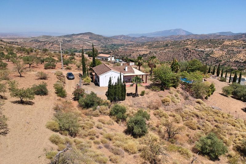 Foto 5f03727c-ffd3-4d4f-bce7-d7388214e0bf. Masia amb aparcament piscina a Tolox