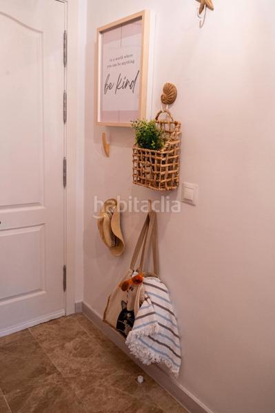 Foto 4c8b010c-3f04-4034-9bb0-72a22d2e31e9. Studio avec chauffage parking dans El Bajondillo Torremolinos