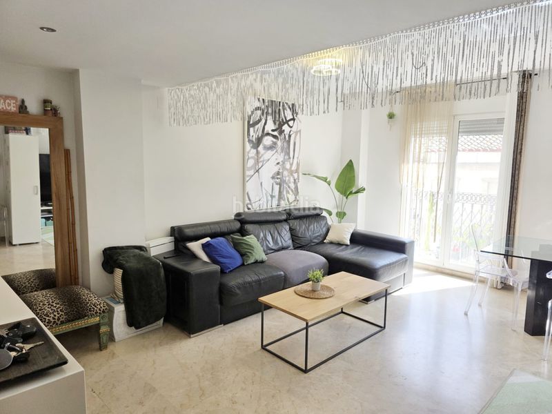 Piso seminuevo con terraza y plaza de garaje en Valencia - Imagen 4