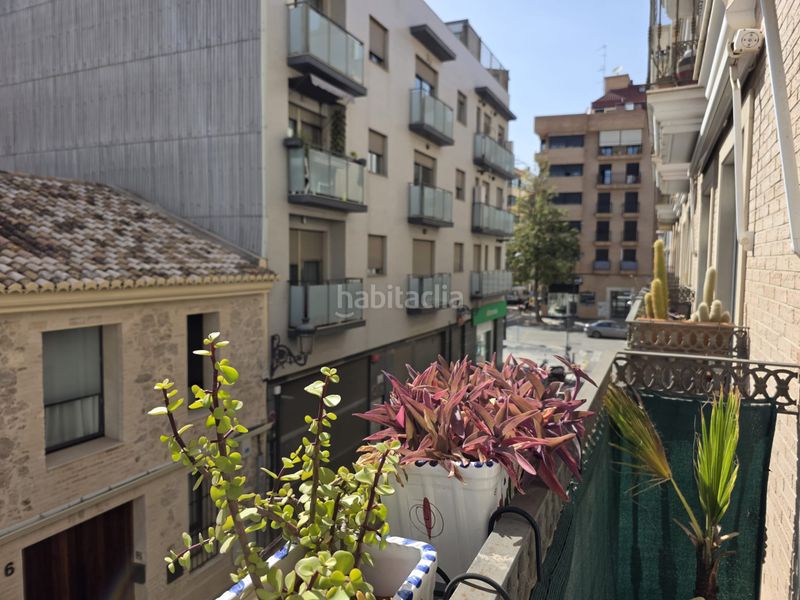Piso seminuevo con terraza y plaza de garaje en Valencia - Imagen 19