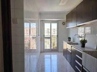 Flat  Carrer de belchite. Piso luminoso balcon y vistas despejadas