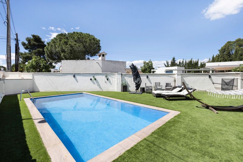 Foto 51f29972-ecaf-417a-b060-efeba7e964a0. Casa aparellada amb xemeneia a Montealegre Eliana (l´)