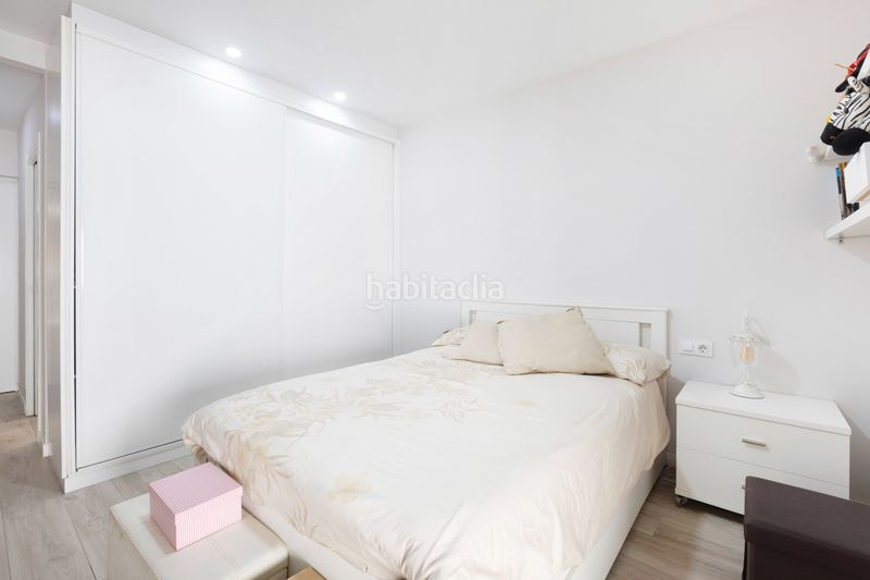 Foto 684a543b-f542-4887-923a-5ebe1ab4cd1d. Casa aparellada amb xemeneia a Montealegre Eliana (l´)