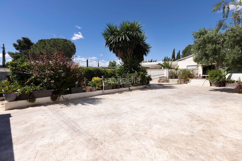Foto 8bf9abf3-d1f6-47e9-ad94-b5d78f8a6661. Casa aparellada amb xemeneia a Montealegre Eliana (l´)