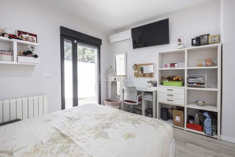 Foto 944e790a-f5e3-4644-b4f8-758dafdc7488. Casa aparellada amb xemeneia a Montealegre Eliana (l´)