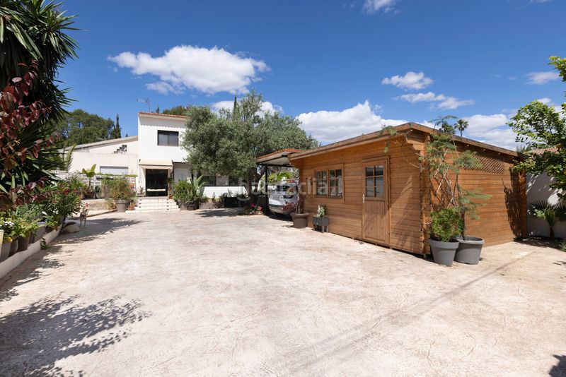 Foto 9519db00-b727-4c5f-8964-10f91dd4d74f. Casa aparellada amb xemeneia a Montealegre Eliana (l´)