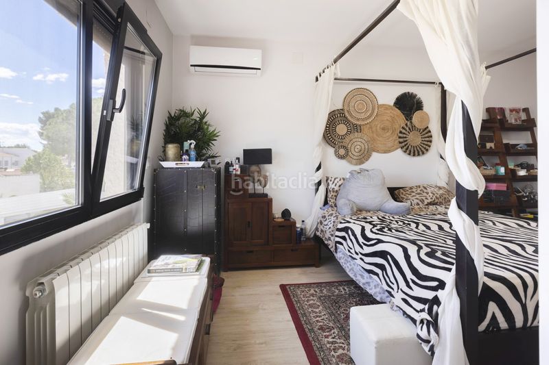 Foto d7feb33c-a0d5-4a88-9300-49d1661b2c5b. Casa aparellada amb xemeneia a Montealegre Eliana (l´)