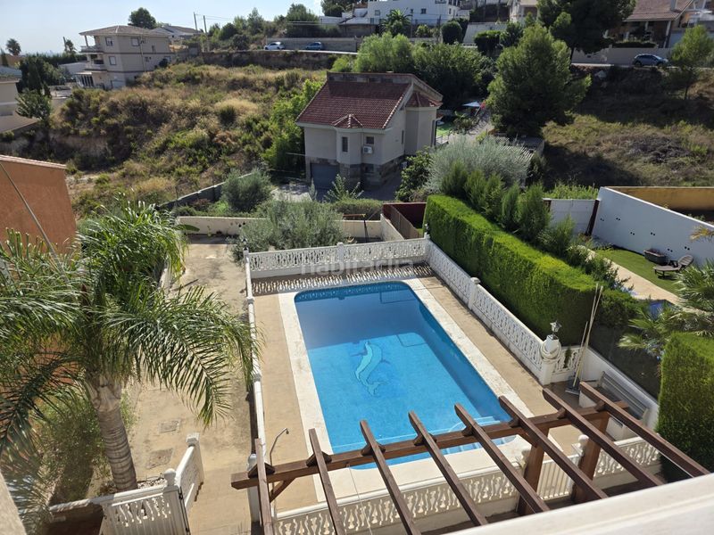 Foto 1ee37110-a586-425b-8bf4-4b0f60b8ff06. Casa aparellada amb calefacció aparcament piscina a Chiva