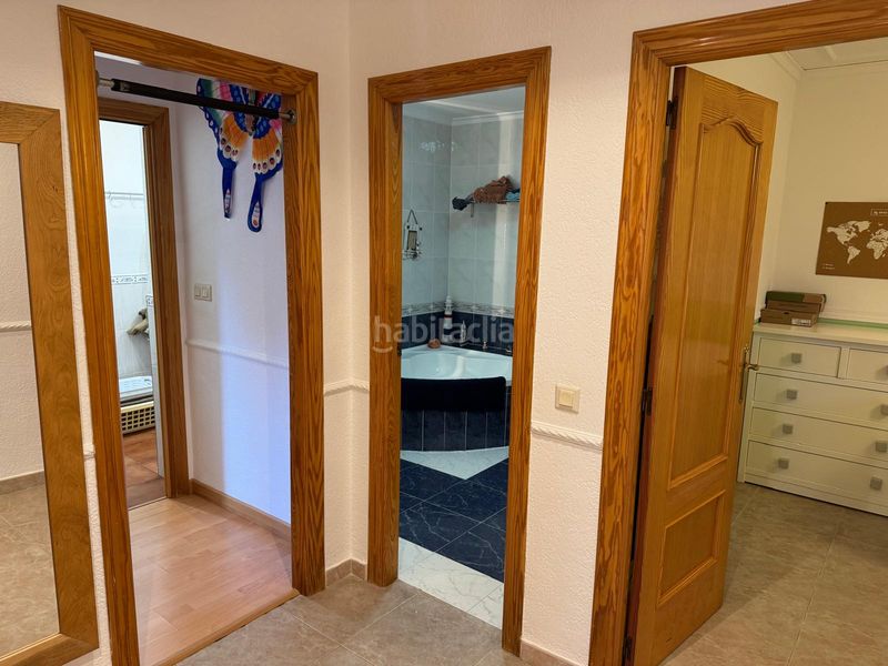 Foto c78f6fae-6c75-4d83-9b71-a0e00881f73d. Casa aparellada amb calefacció aparcament piscina a Chiva