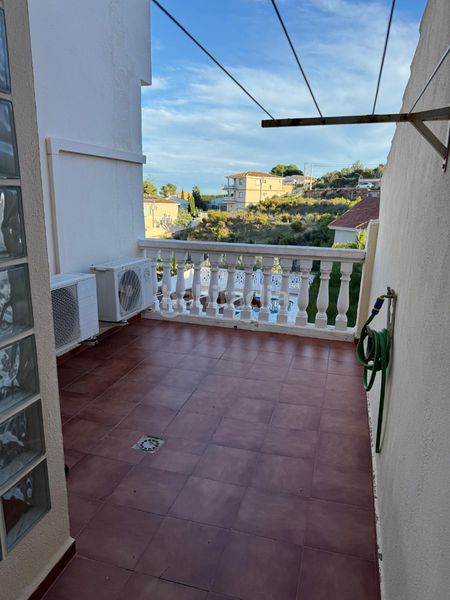Foto f26351d8-ddbe-4386-a9e5-67b2b0e78dae. Casa aparellada amb calefacció aparcament piscina a Chiva