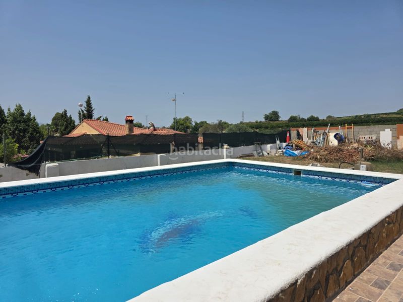 Foto e947d15b-9e42-4ed9-b8fe-3e171b7670e6. Xalet amb piscina a Monserrat