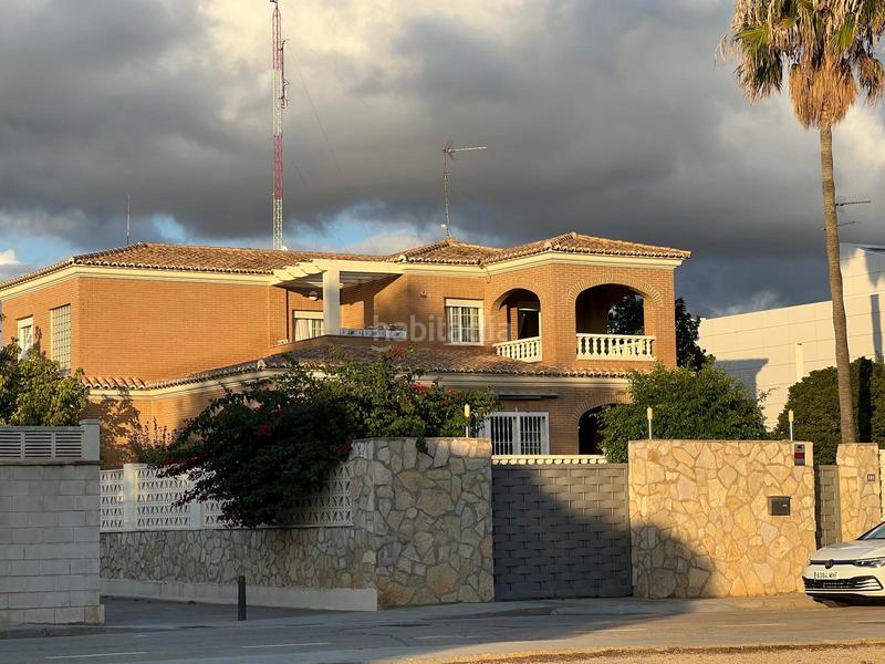 Foto 404d80f6-26d2-4e41-bc46-c187c3d9551c. Chalet with parking pool in El Carme-Sant Agustí-Bonavista Eliana (l´)