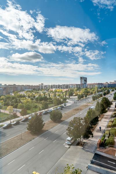 Foto 7657dc48-9905-4942-ad4b-fa780a106e15. Rent flat in calle de isabel clara eugenia 31 in Sanchinarro Madrid