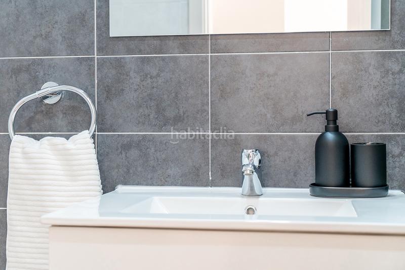 Foto d7805449-a33b-40b3-af82-cd5132a58b59. Alquiler piso en calle de isabel clara eugenia 31 en Madrid