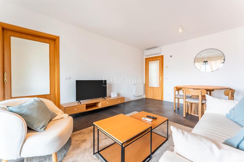 Foto 375ca912-bf72-40e3-9512-175dd015a196. Lloguer pis a calle de la lonja de la seda 19 a PAU de Carabanchel Madrid