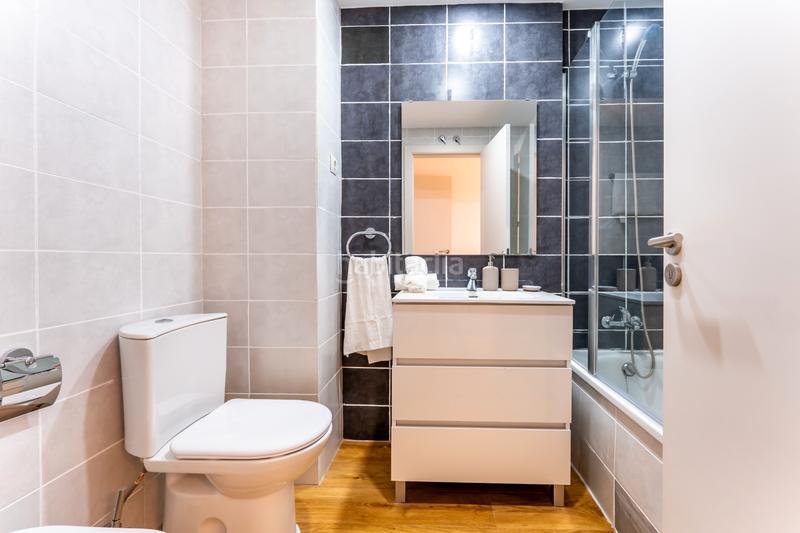 Foto 6fe4d1d0-1959-44a9-b460-53cfe8db0a06. Alquiler planta baja en calle de isabel clara eugenia 41 en Madrid