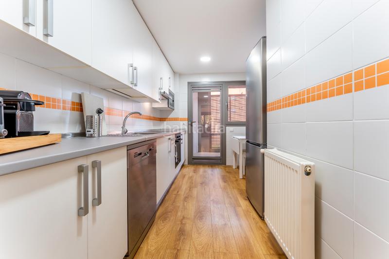 Foto 10de6d6a-2473-4f5c-896f-b8cef9b291ee. Location rez-de-chaussée dans calle de isabel clara eugenia 41 dans Madrid