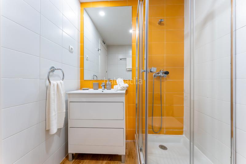 Foto af075dcb-867f-4352-b37d-57fef8d0d90e. Location rez-de-chaussée dans calle de isabel clara eugenia 41 dans Madrid