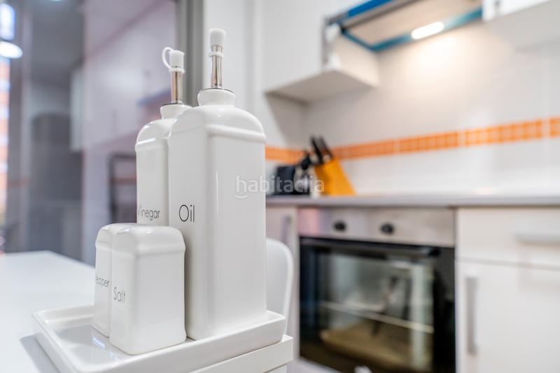 Foto 3229fdae-42ce-4269-82db-50ccd8b3093e. Alquiler piso en calle de isabel clara eugenia 37 en Madrid