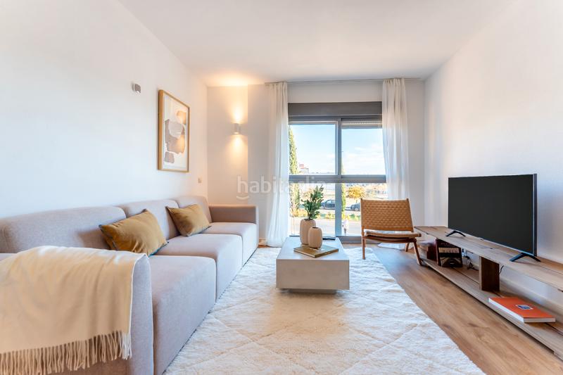 Foto 3cddccf3-8daf-4173-94d6-3c152ca24c30. Alquiler piso en calle de isabel clara eugenia 37 en Madrid