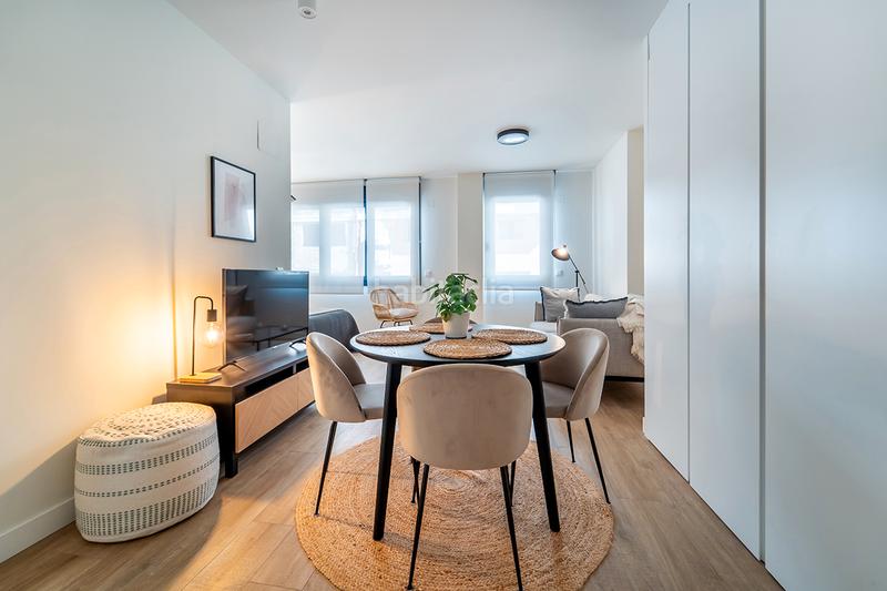 Foto 1aace613-b9b5-4d16-9c7a-8da3ed0ffdd4. Lloguer estudi a calle de garcía luna 20 a Ciudad Jardín Madrid