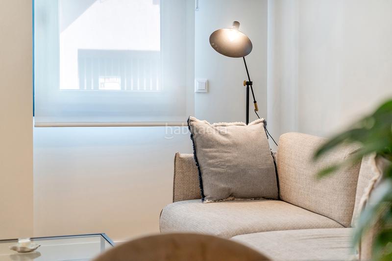 Foto 27660f4a-5e7f-4f22-8777-8d297a877d4b. Alquiler estudio en calle de garcía luna 20 en Ciudad Jardín Madrid