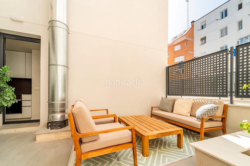 Foto f1d33259-1259-4dc7-9803-e40805f53880. Alquiler estudio en calle de garcía luna 20 en Ciudad Jardín Madrid