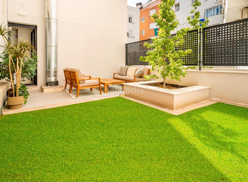 Foto 50298648-8613-483f-86d8-8fdff8697aef. Rent studio in calle de garcía luna 20 in Ciudad Jardín Madrid