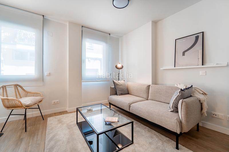 Foto 5a1509b7-b6eb-47f3-8dfe-22c3c35a25aa. Rent studio in calle de garcía luna 20 in Ciudad Jardín Madrid