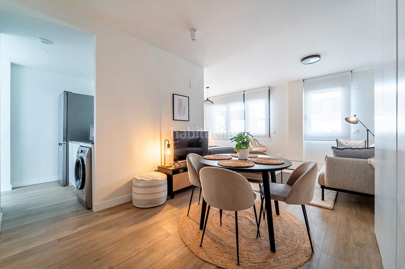 Foto d42083be-6270-47a6-a618-95236fa8b7cc. Rent studio in calle de garcía luna 20 in Ciudad Jardín Madrid