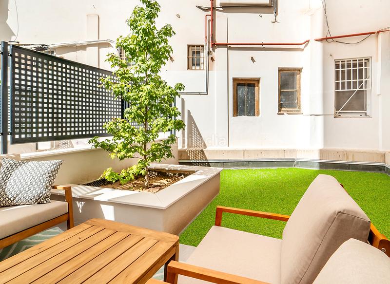 Foto d7fddb79-60e6-492e-b823-eff78e0aa07a. Rent studio in calle de garcía luna 20 in Ciudad Jardín Madrid