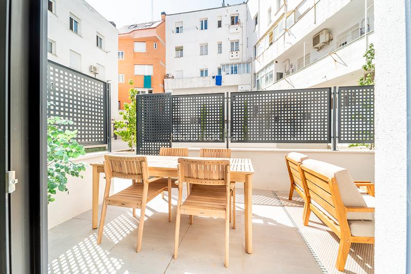 Foto 73357198-94dc-4e69-af88-2fa5639fc392. Lloguer estudi a calle de garcía luna 20 a Ciudad Jardín Madrid