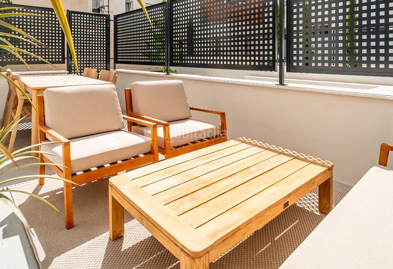 Foto b1db6b8f-a39d-4d96-8056-bb046a9c4571. Location studio dans calle de garcía luna 20 dans Ciudad Jardín Madrid