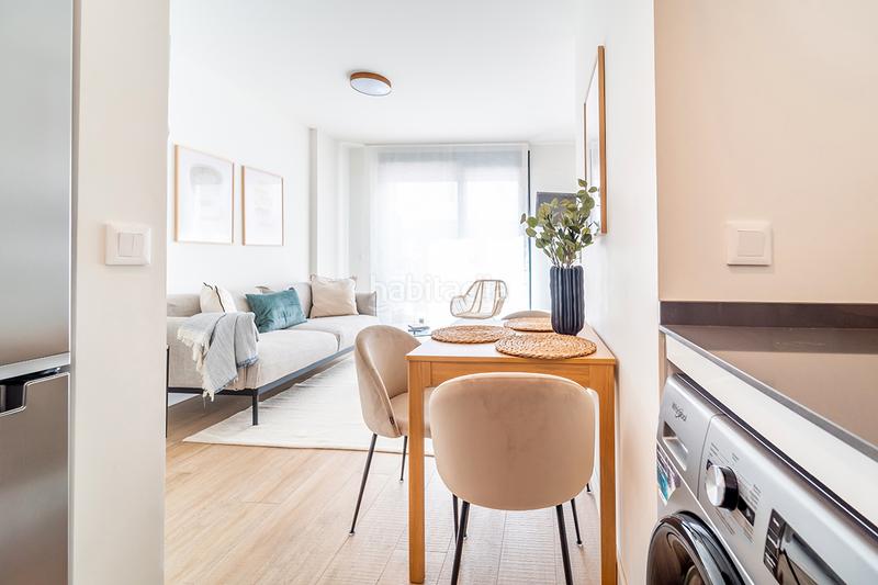 Foto 62272683-c75d-4498-8219-ab7cd8f5af47. Rent studio in calle de garcía luna 20 in Ciudad Jardín Madrid